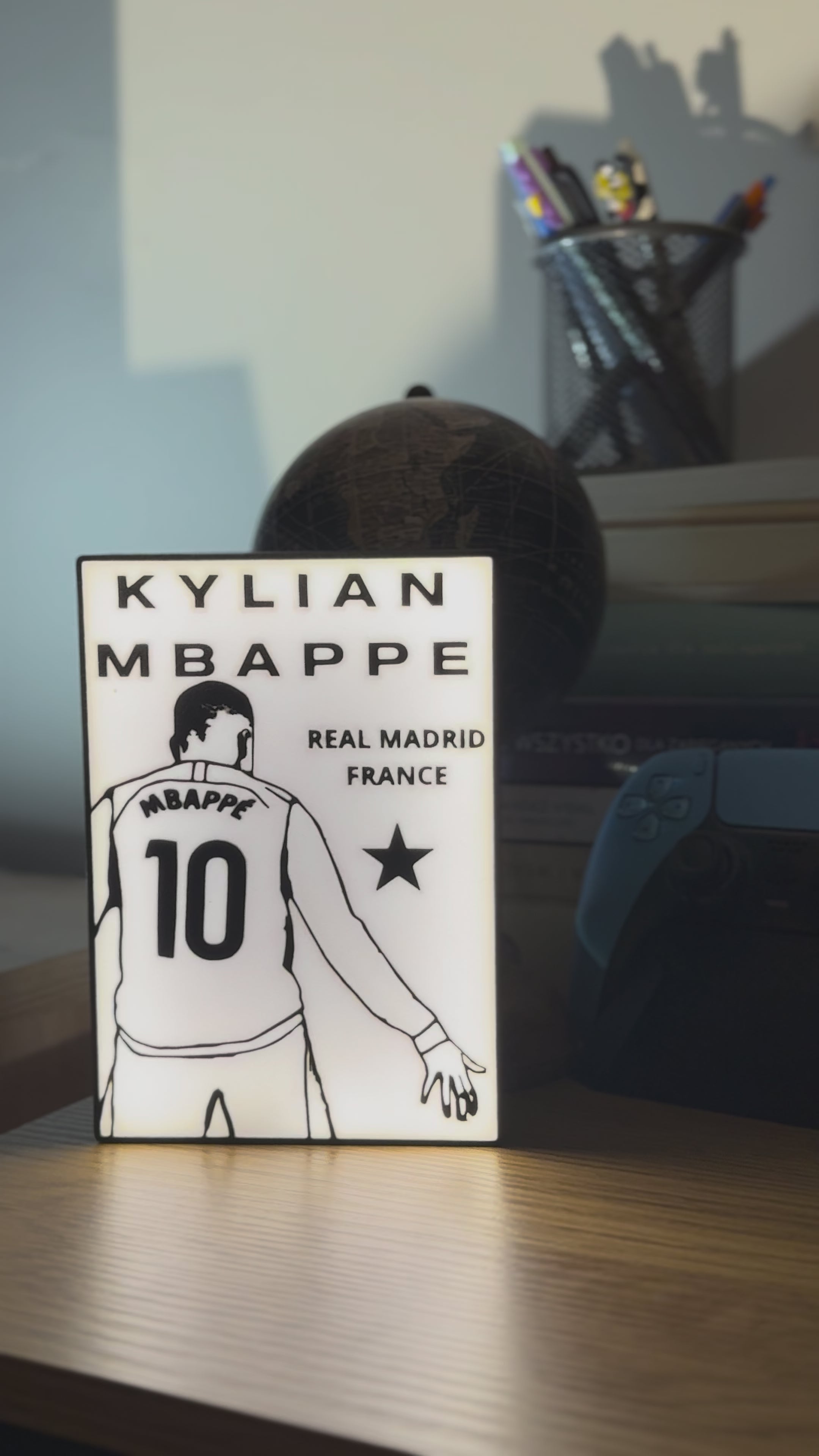 LIGHTBOX Kylian Mbappé